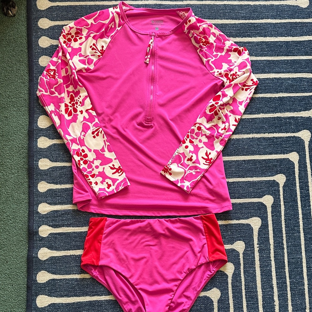 Carve Designs rash guard two piece swimsuit